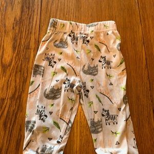 Pair of 3 to 6 month cutie pie pans